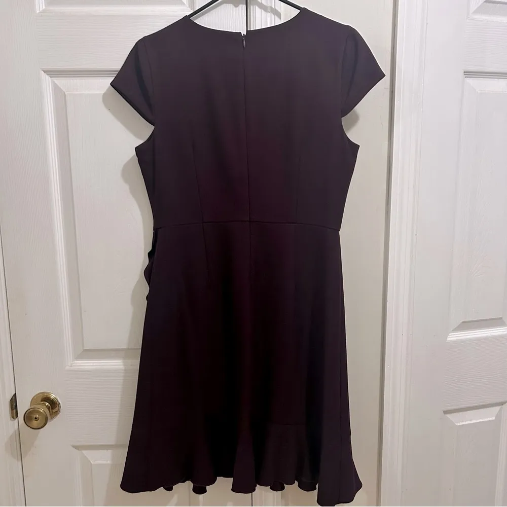 Karl Lagerfeld Eggplant Purple Ruffled Cap Sleeve Tiered Mini Dress Size 6 - Image 3