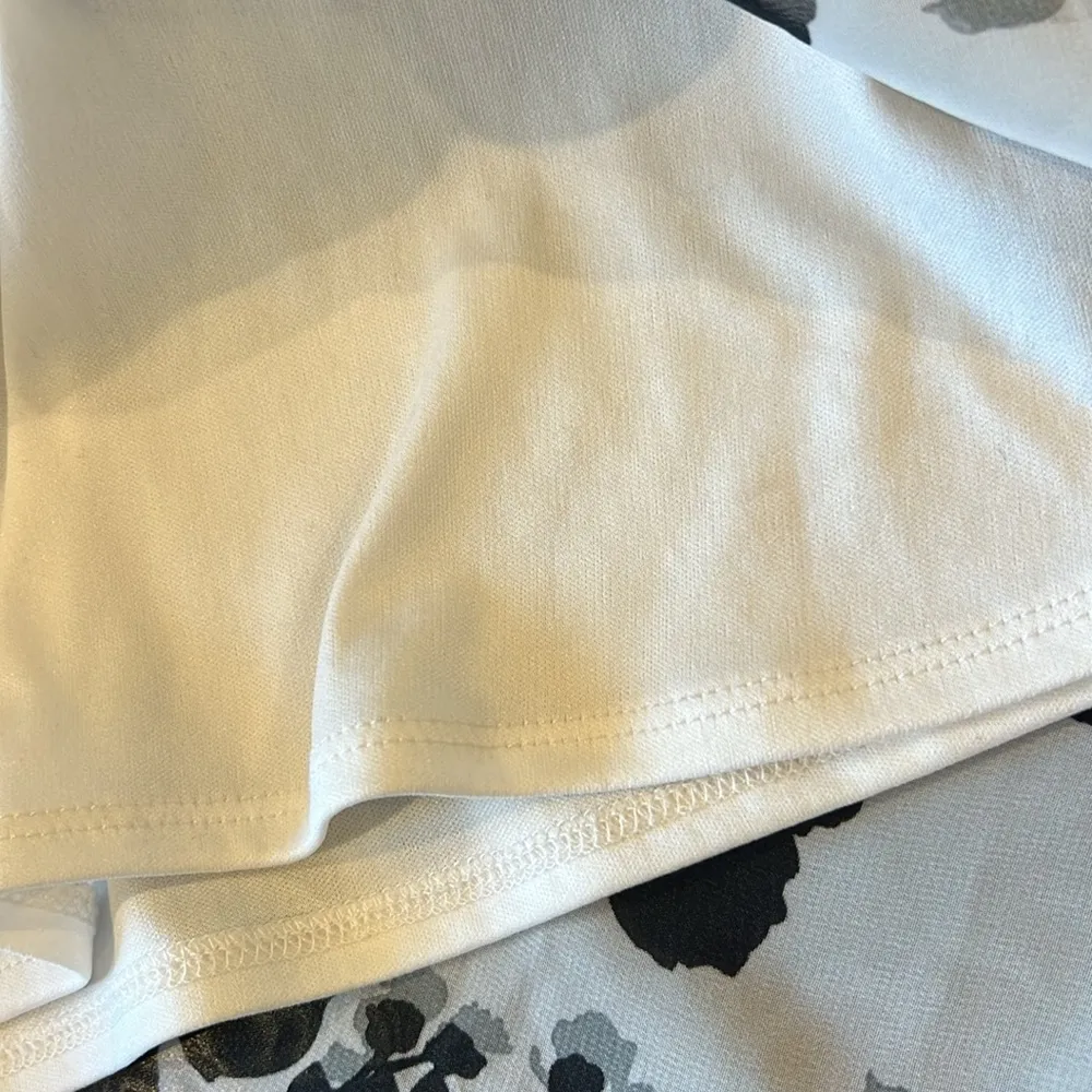 BCX Black & White Sleeveless Ruffle Front Lace Inset Top Size Small - Image 8