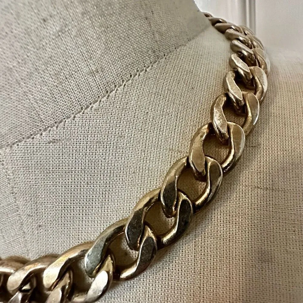 Gold tone chain link necklace - Image 2