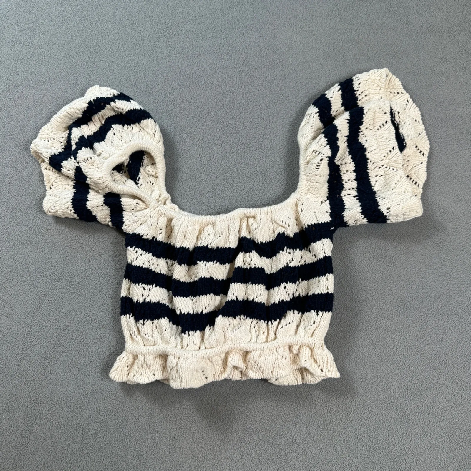 Zara Woman Cropped Knit Top L Navy White Stripe Off Shoulder Puff Sleeve Ruffle - Image 2