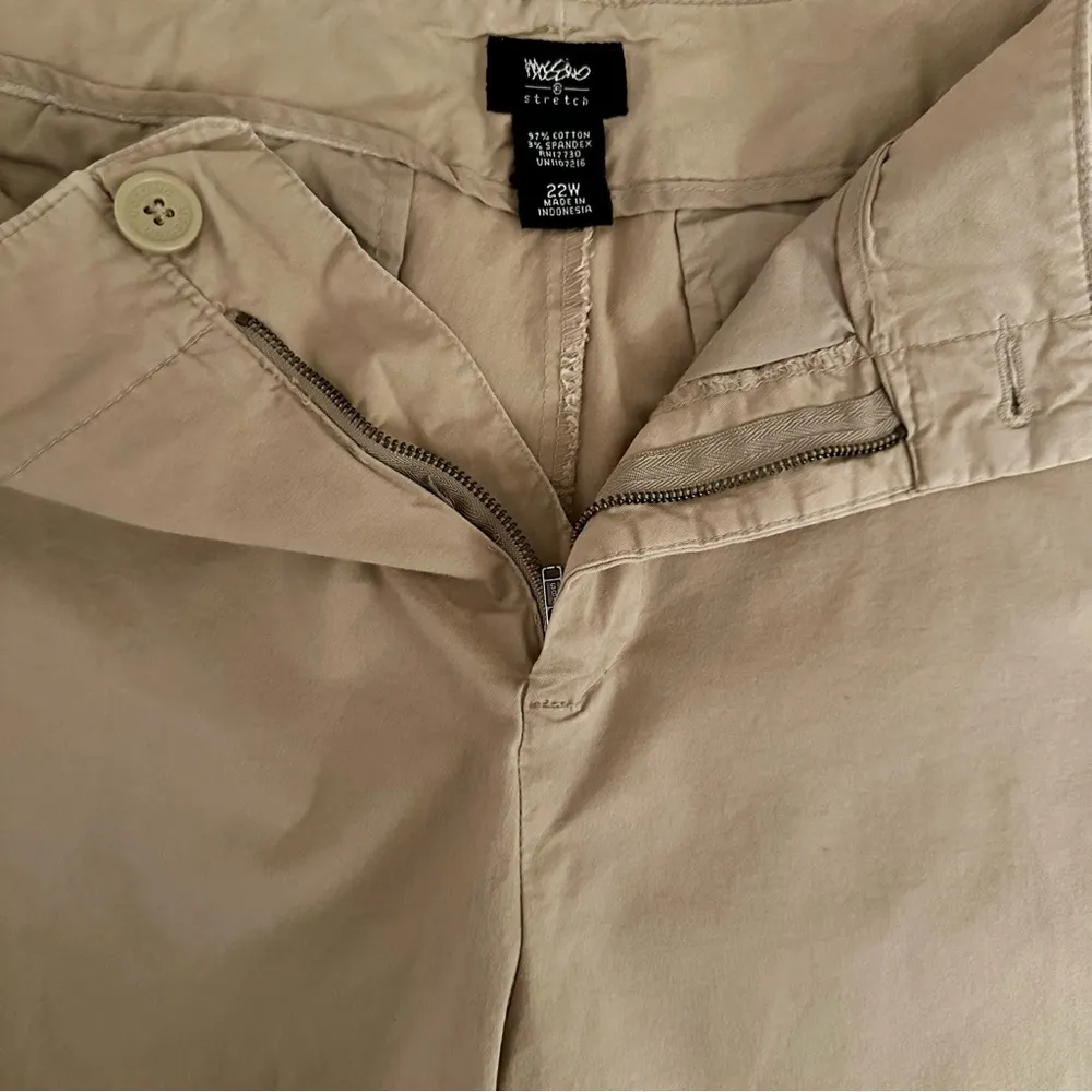 Mossimo Stretch Tan Khaki Shorts Size 22W - Image 5