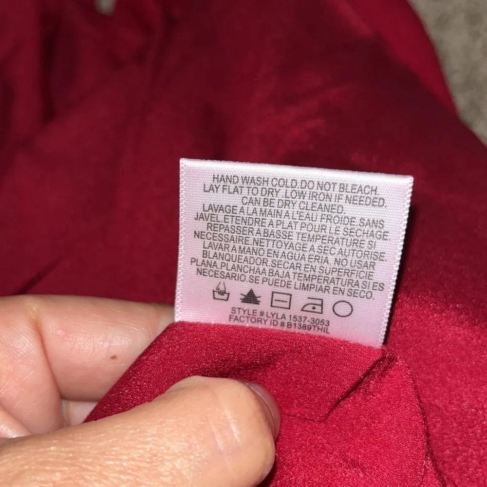 Dress The Population Lyla V-Neck Sleeveless Crepe Sheath Pencil Dress Garnet XXL - Image 10