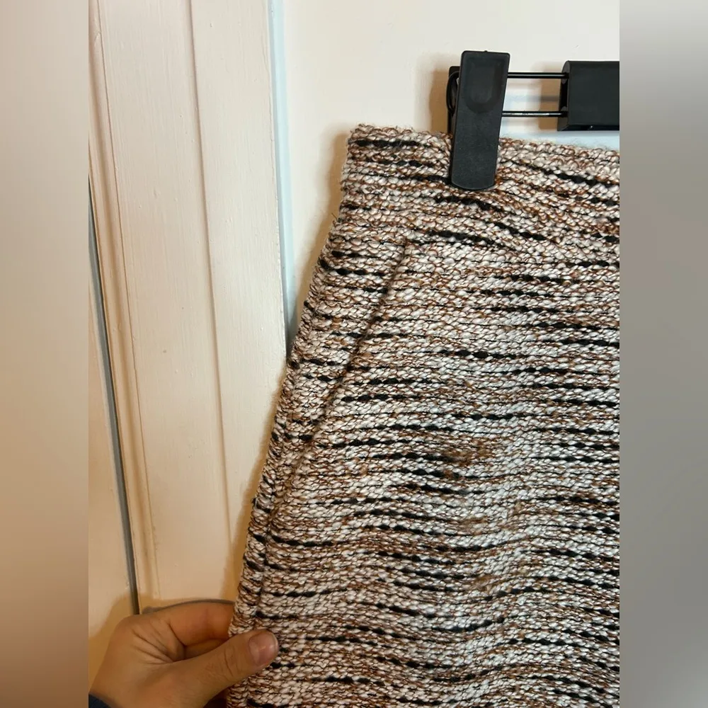 Loft Elastic Waist Boucle Jogger Skirt - Image 8