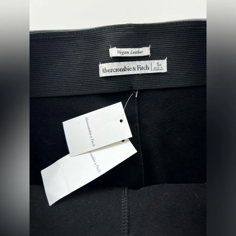 Abercrombie & fitch black vegan leather flare pants Curve Love side slits S - Image 3