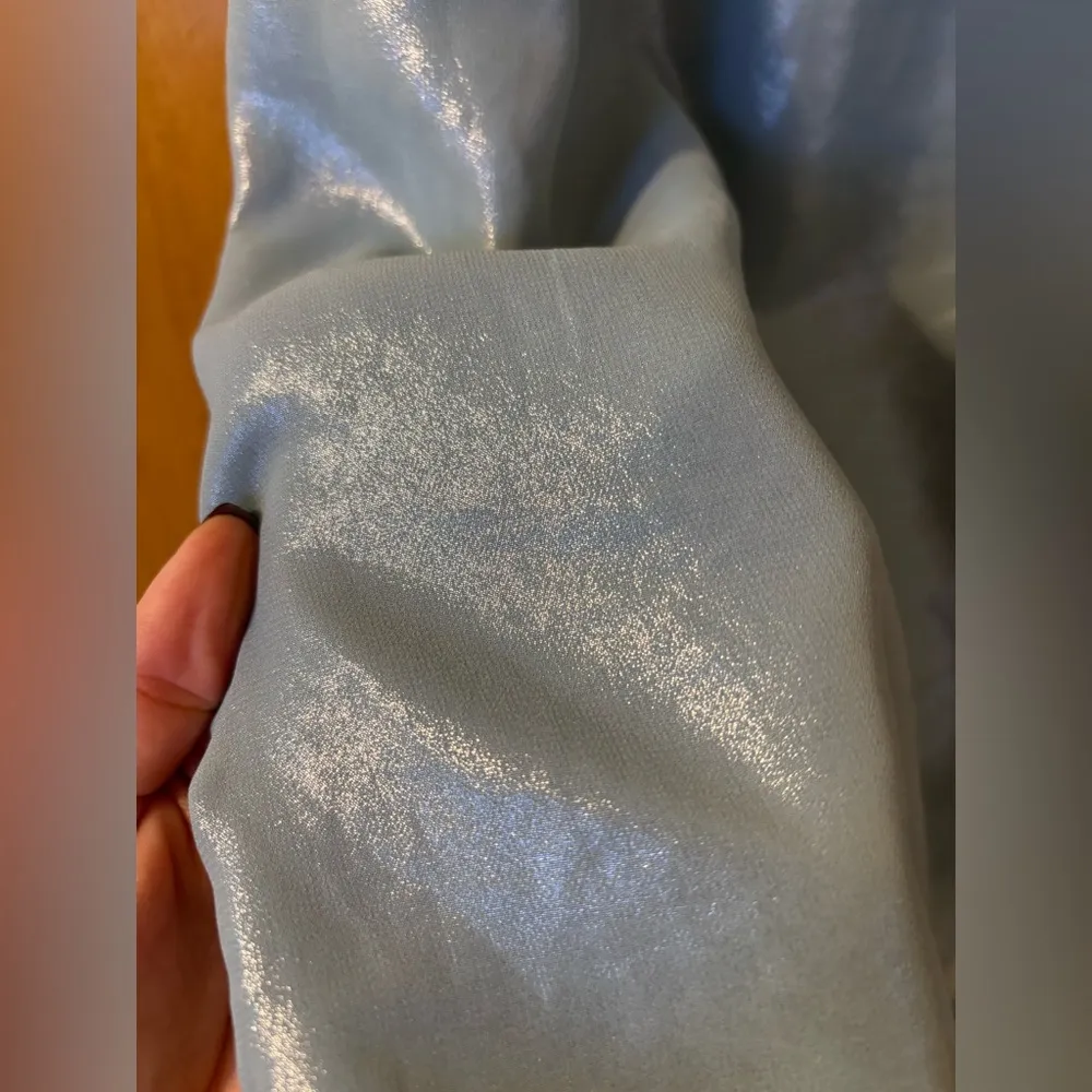 *NWT* Light Blue Metallic Tank - Image 5