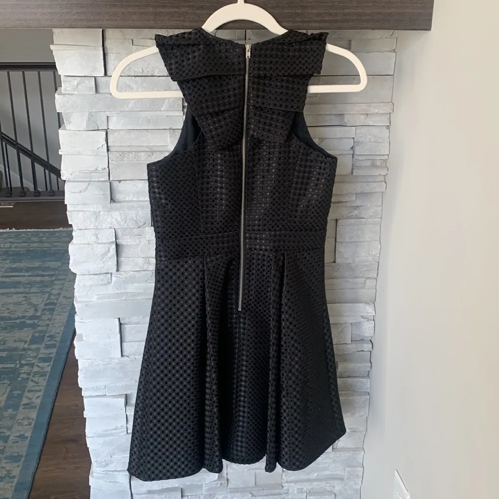 black dress - Image 4