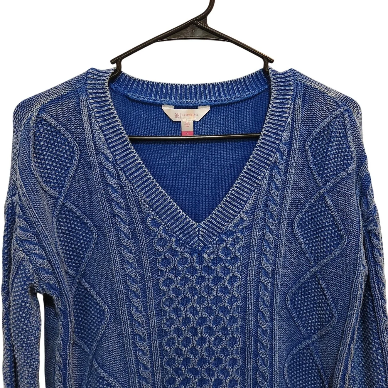 No Boundaries Washed Cable Knit Cozy V-Neck Pullover Sweater Casual Top Medium - Image 4