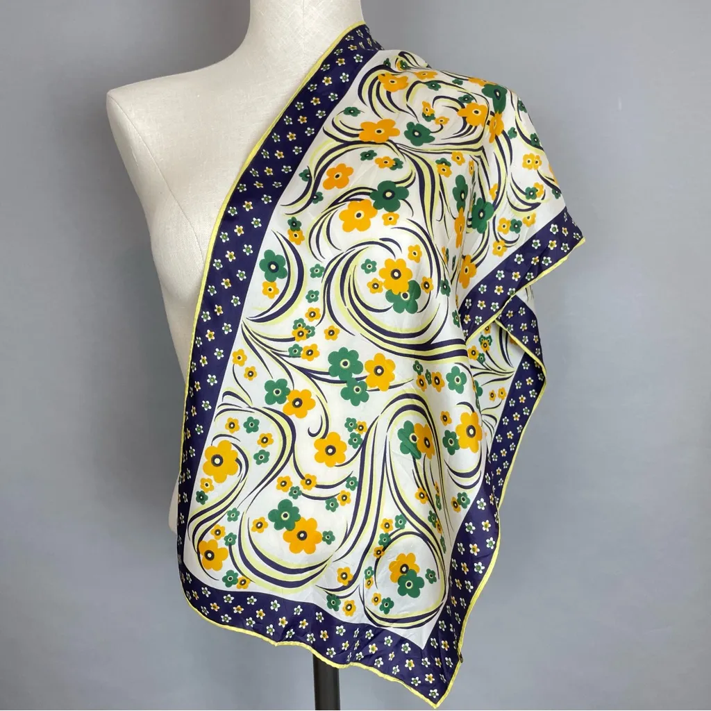 Vintage Floral Scarf 1970s Pattern White Yellow Green Colorful Mod Retro‎ Long - Image 2