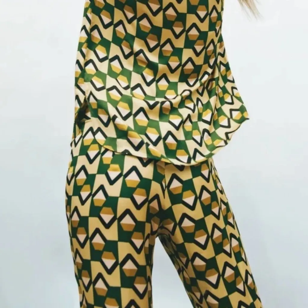 ZARA Geometric Print Wide Leg The Safia Satin Pant Green Black‎ Size Medium - Image 7