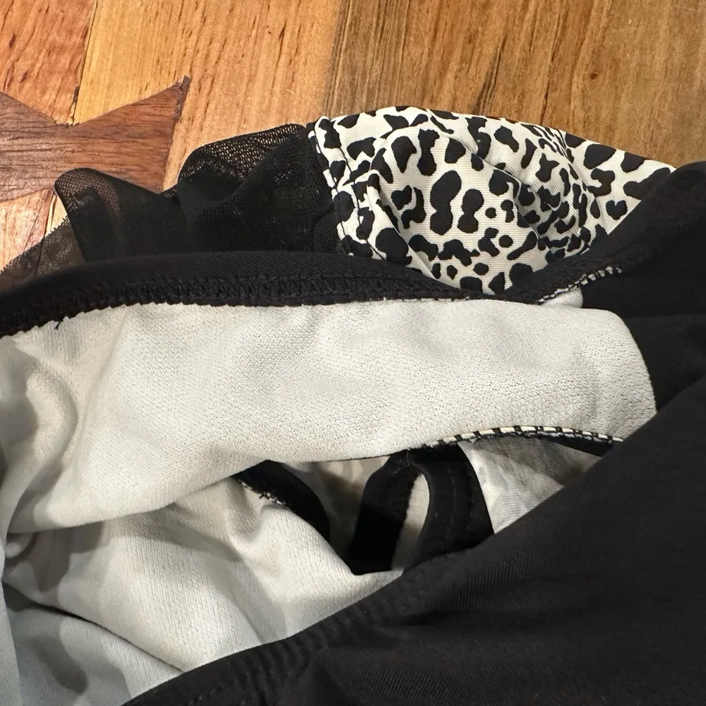 KENNETH COLE REACTION Chic Black and White Leopard Print Swimming suit - Image 9