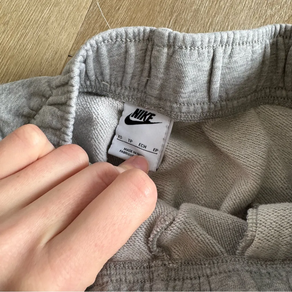 Nike Gray Sweatpants Joggers - Image 5