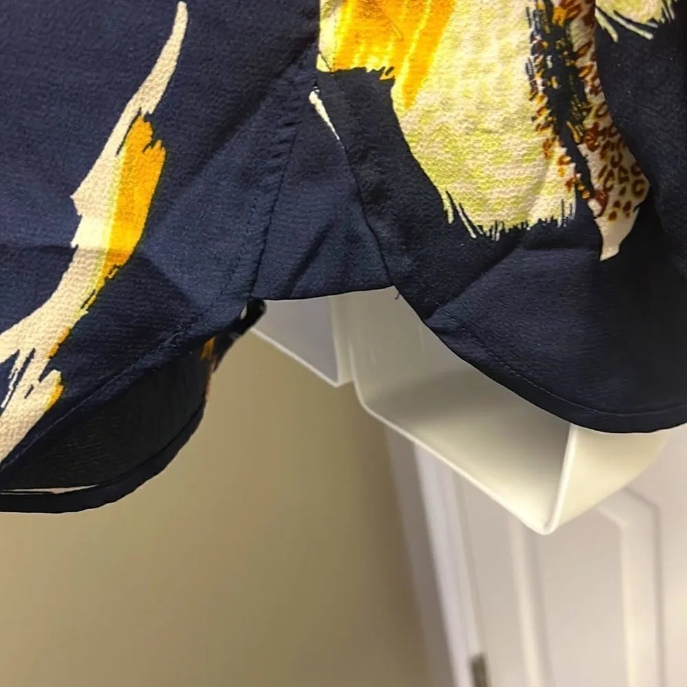 Lovestitch Navy Floral with Tassel Keyhole Tie and Elastic 3/4 Sleeves- Medium - Image 9