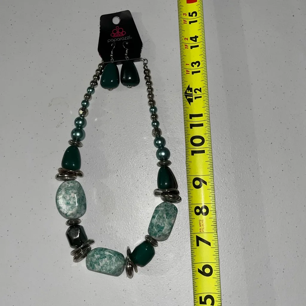 💙 NWT Paparazzi 2 pc Bundle Green Beaded Chunky  Jewelry Set - Image 2