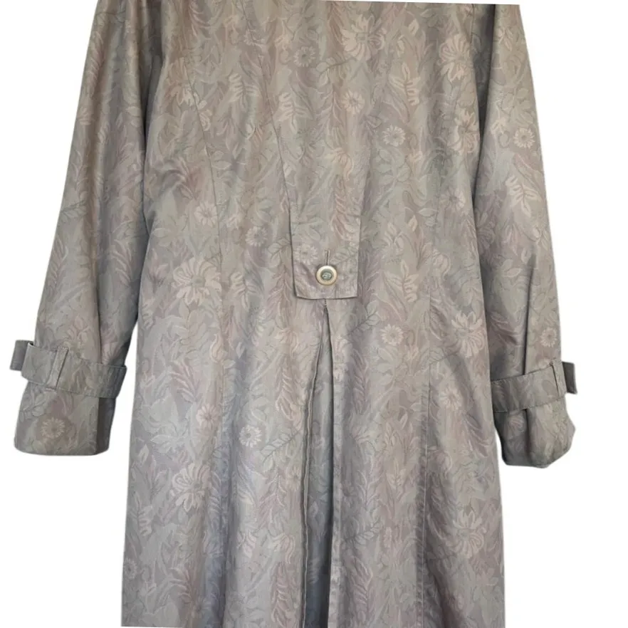 Vintage London Fog Waterproof Floral Trench Coat Sz‎ 12P Beige Wool Lined - Image 5