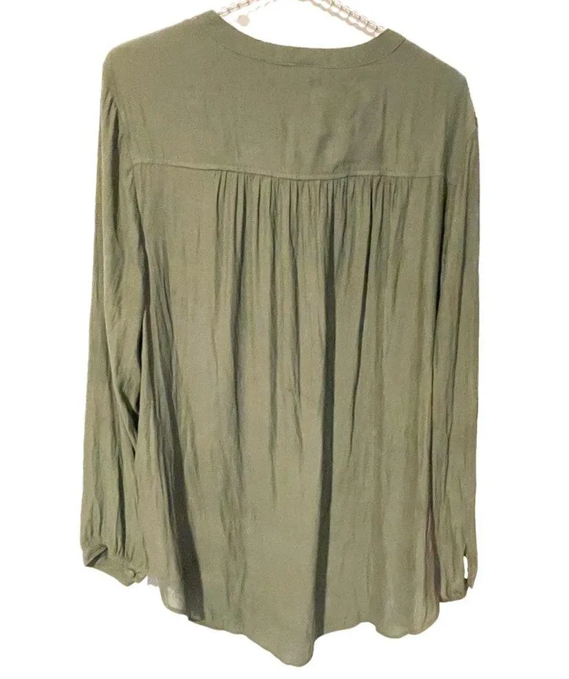 Torrid Plus Size 2X Olive Green Tie Neck Full Button Crepe Tunic Blouse Top - Image 5