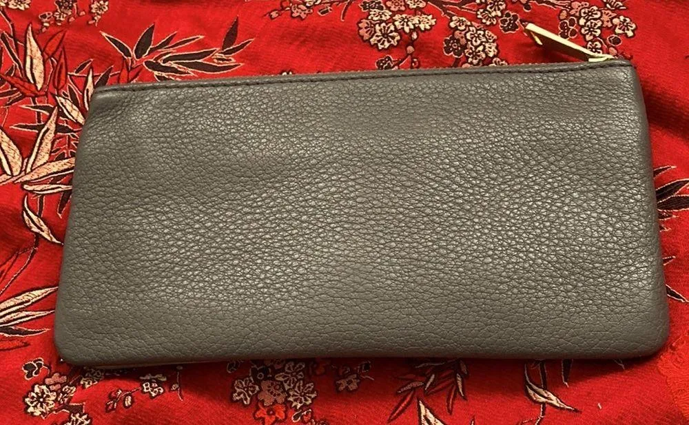 Fossil | pebbled leather snap and zip wallet. Two-tone color. Gold hardware. - Image 2