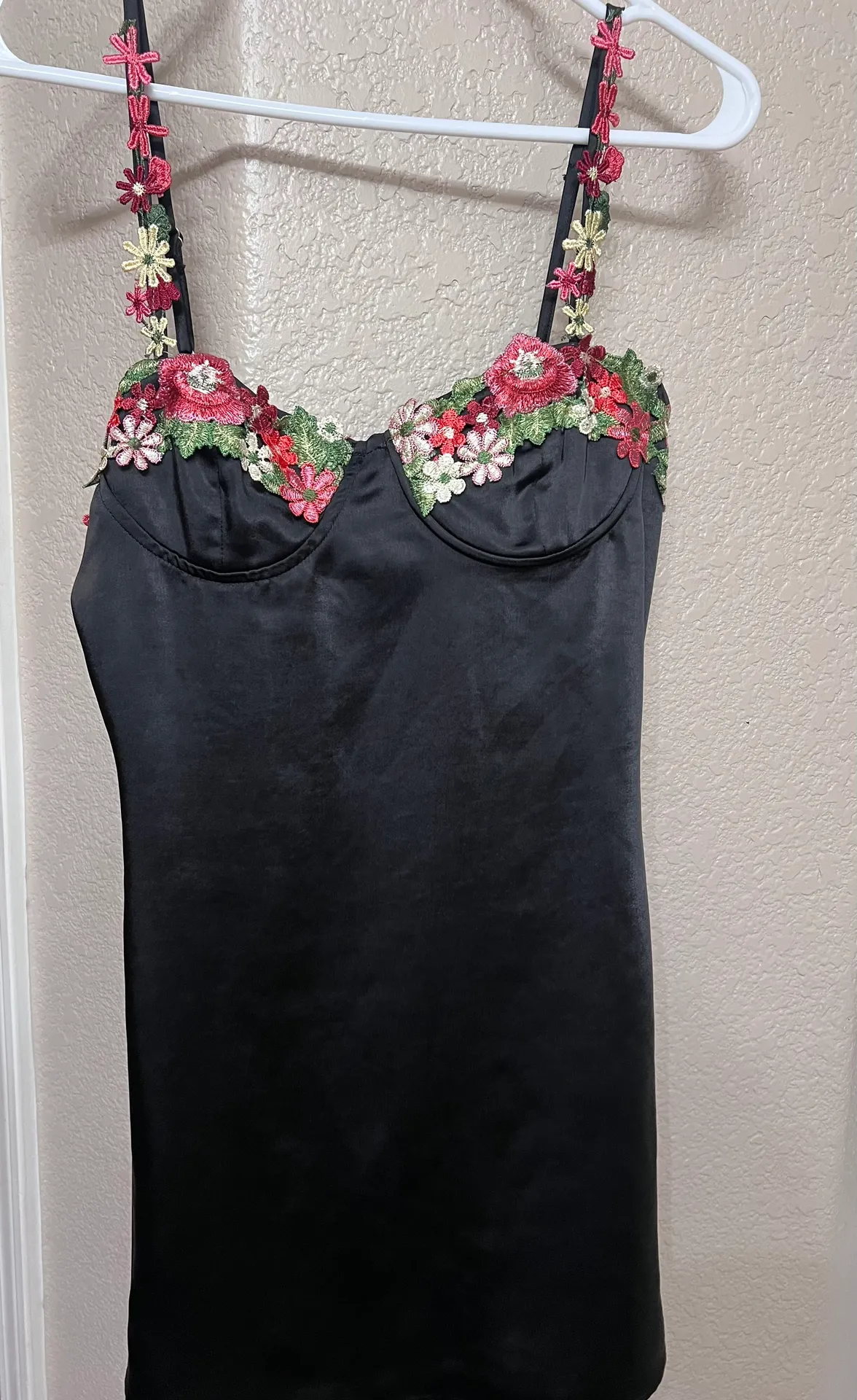 Ivania Dress - Image 4