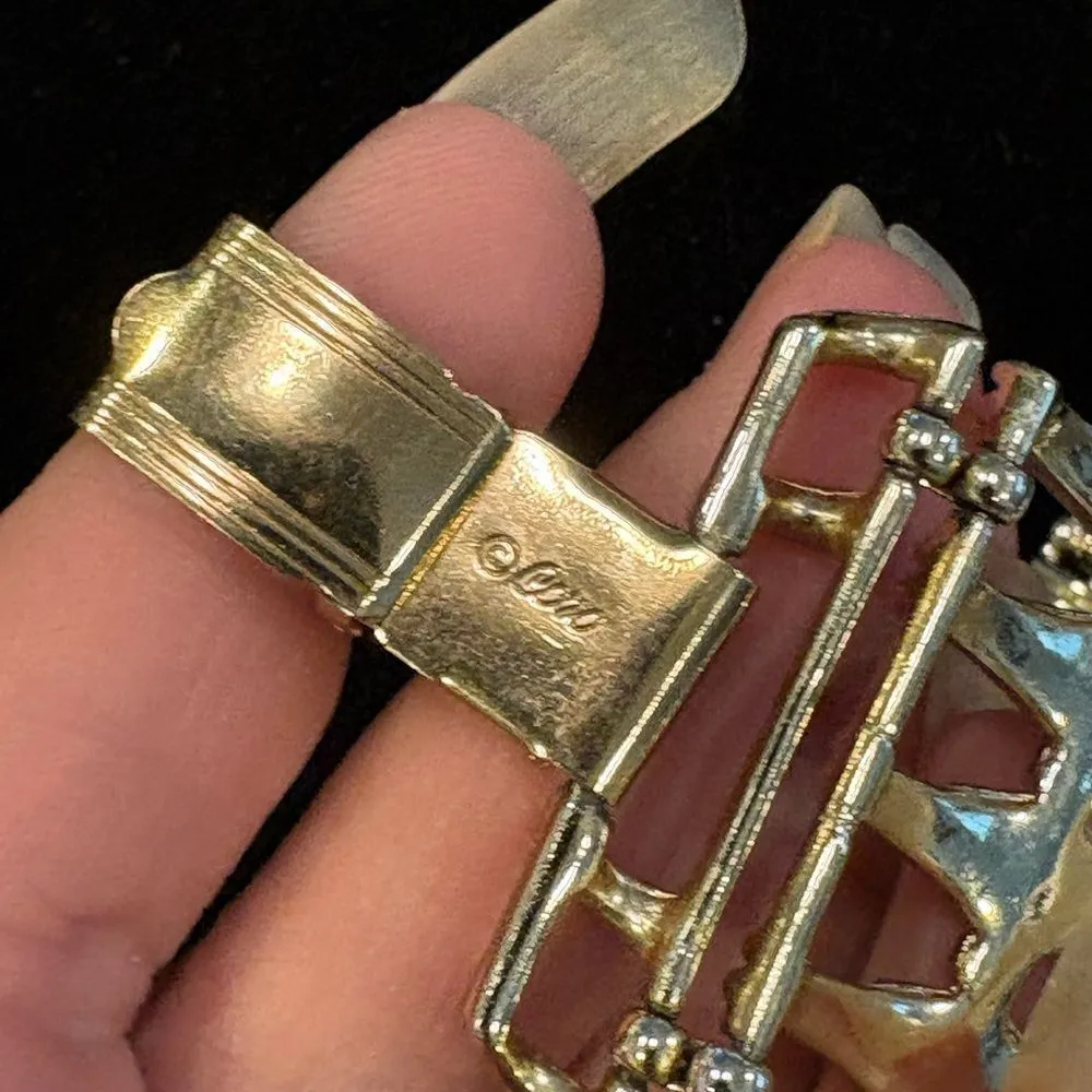 Coro Vintage Gold Geometric Panel Bracelet Gold - Image 2