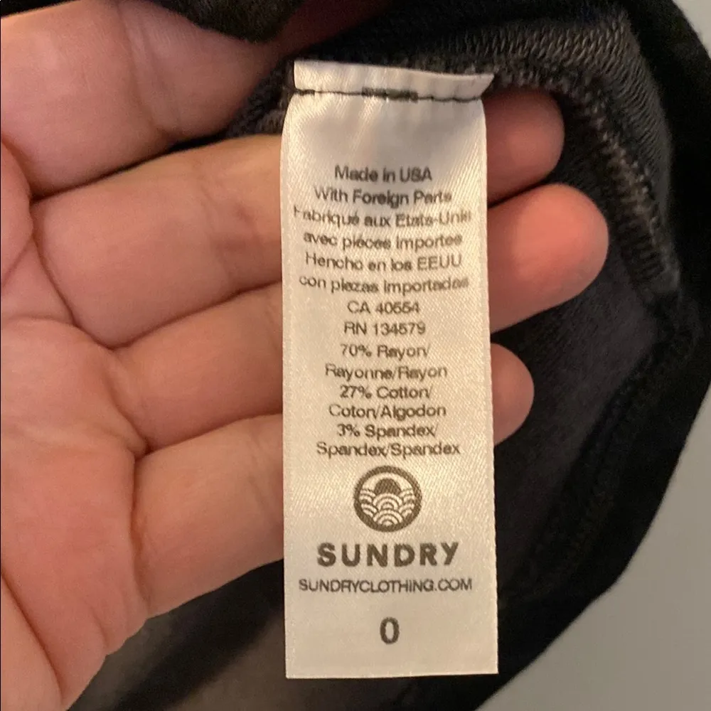 Sundry black and gray camo buttery soft skirt w/ pockets size 0 / XSmall NWOT - Image 3