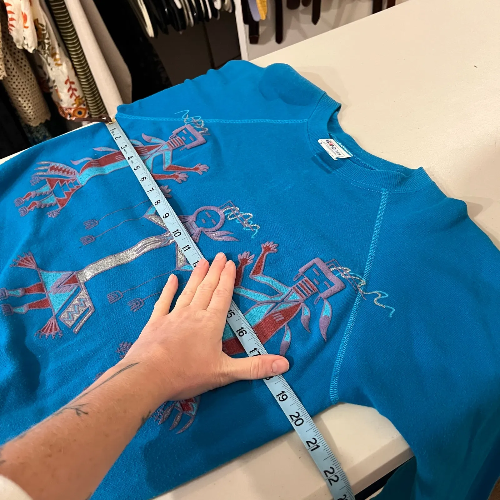 Hanes Vintage 90s Blue Southwestern Painted Crewneck Sweater USA Size M - Image 10