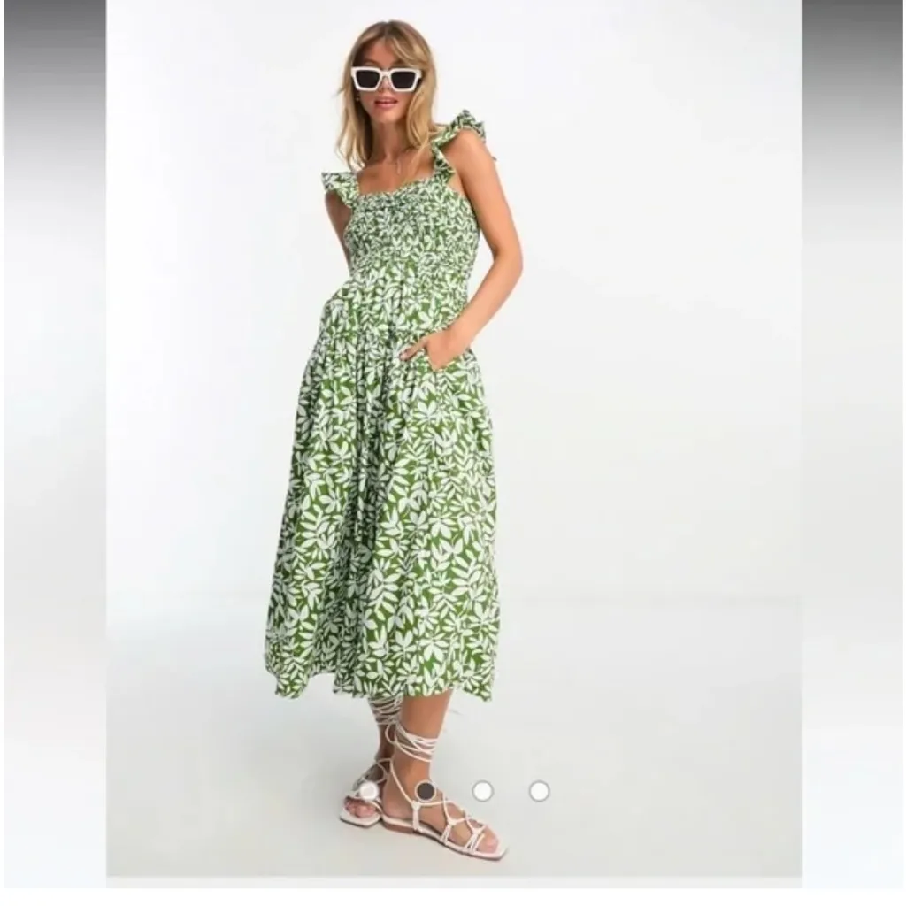 Abercrombie & Fitch Green and white floral ruffle strap smocked midi dress! - Image 3