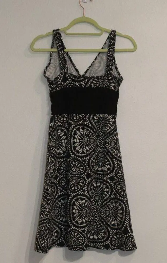 Patagonia Black Floral Margot Dress Sz XS - Image 10