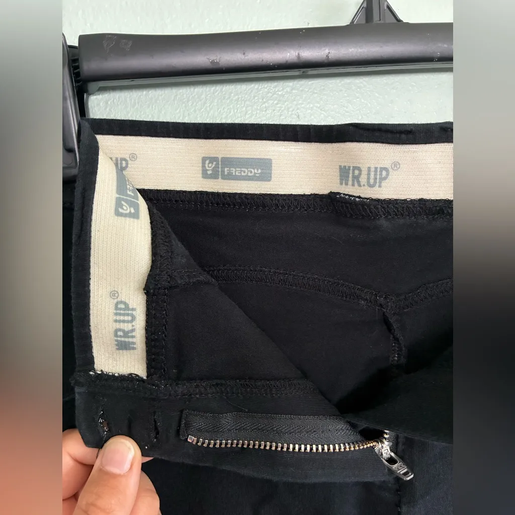 Freddy WRUP Cargo Skinny Legging Butt Shaping Black Ankle Pants Sz L Size L - Image 8