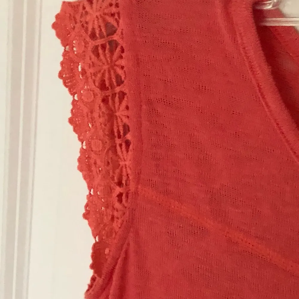 Bobeau Coral Lace Sleeve Knit Top Small - Image 3