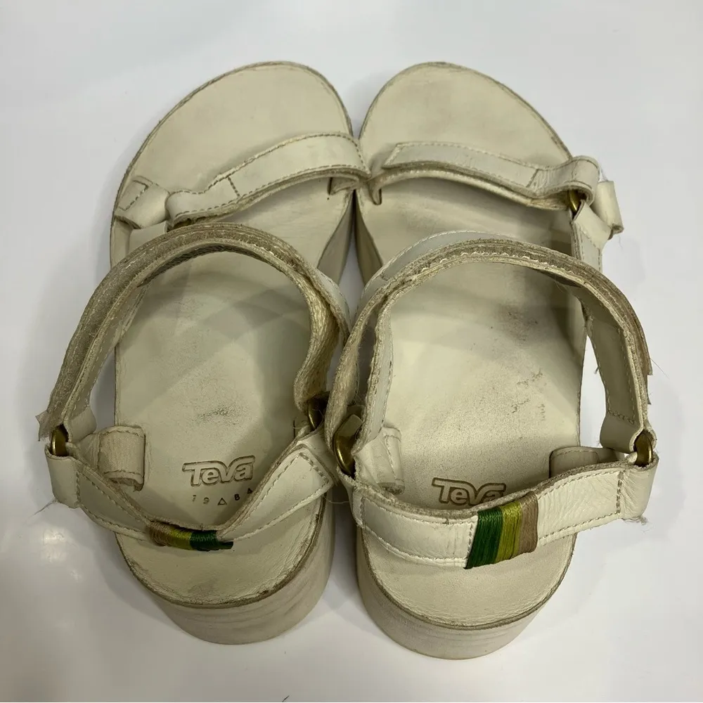 Teva platform Sandals white leather uppers & footbed womens size 9 casual trendy - Image 5
