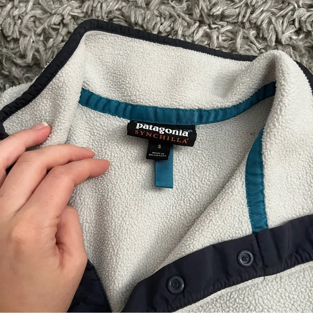 Patagonia synchilla white and grey womens pullover sweater size small - Image 3