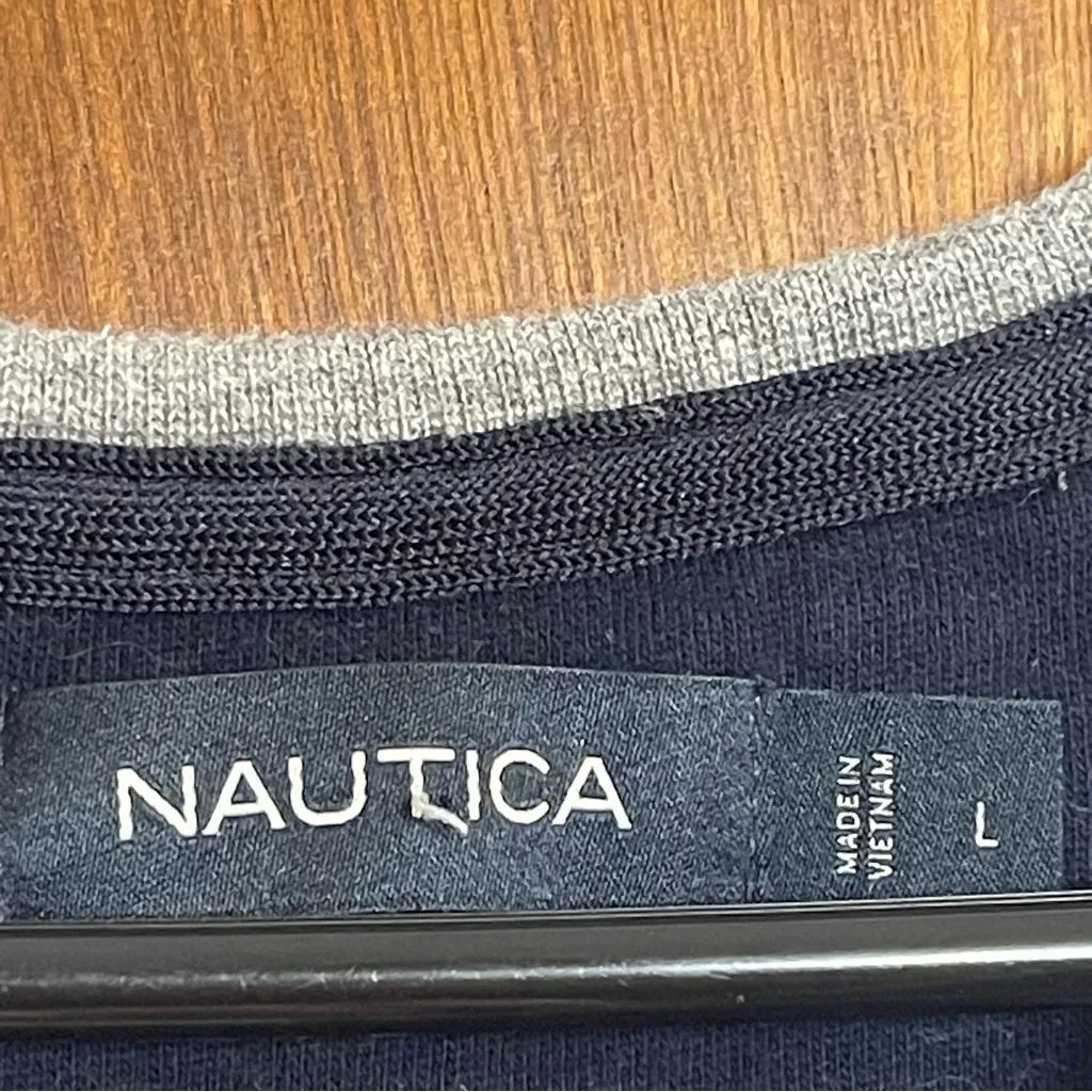 Nautica Casual Grey Woman’s Crewneck Pullover Size Large - Image 3