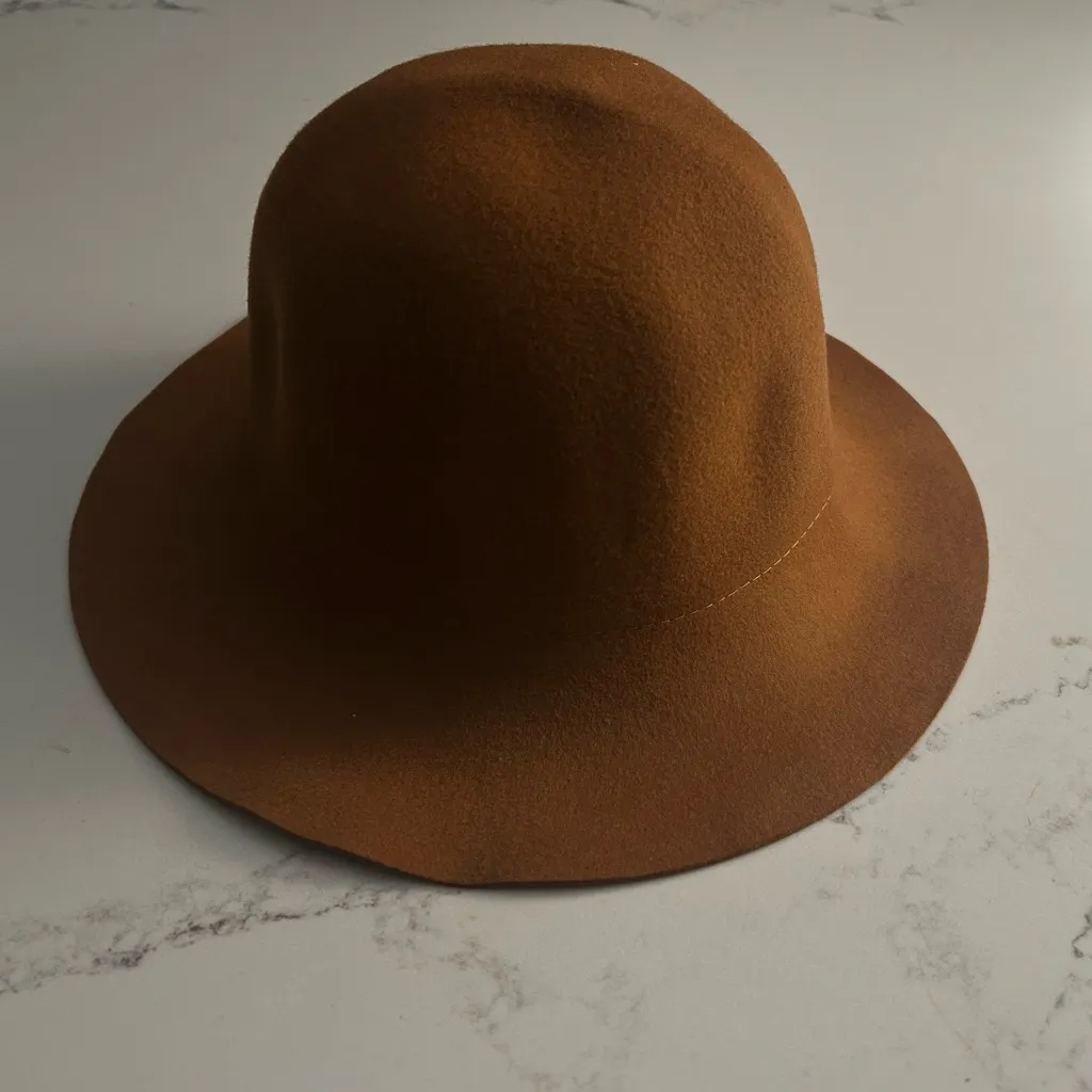 NEW Camel Bell Shape Cloche 100% Wool Hat - Image 2