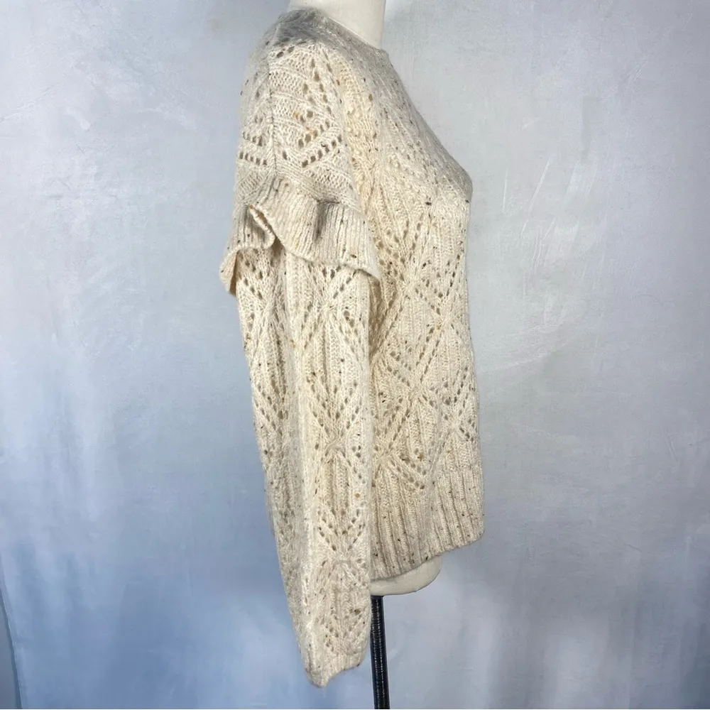 Old Navy Ruffle Sleeve Chunky Knit Oatmeal Sweater size Medium M 742590 - Image 3