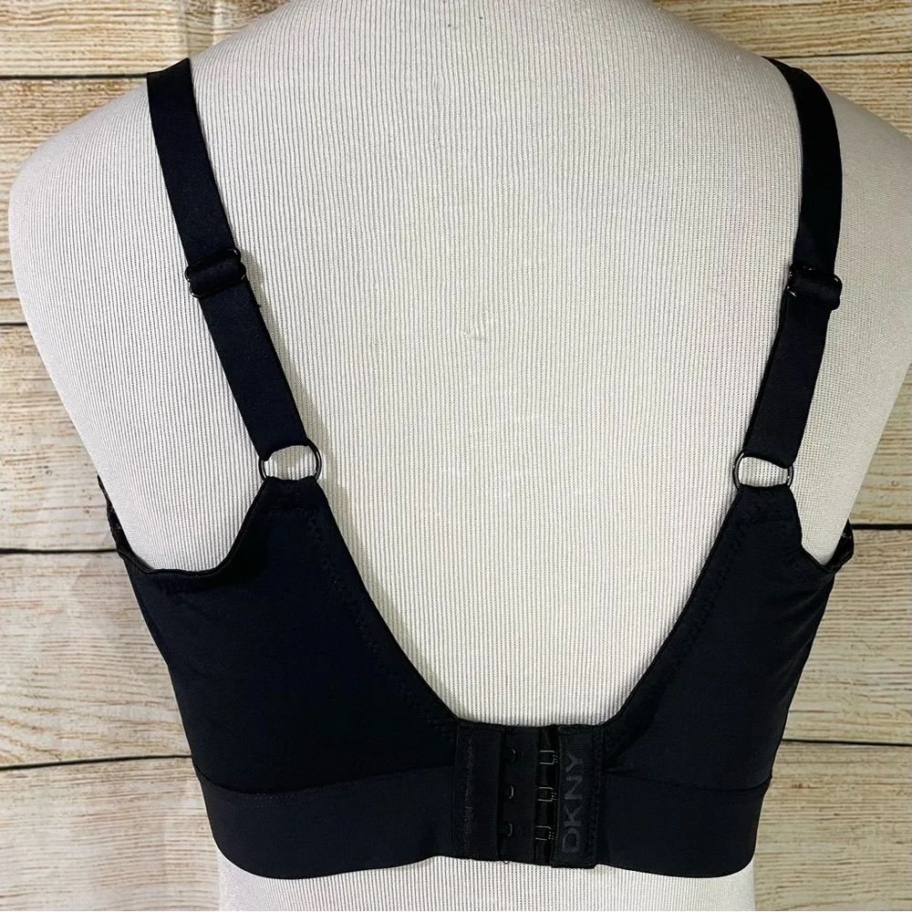 wireless soft stretch microfiber plunge bras Size XLarge /38DD - Image 14