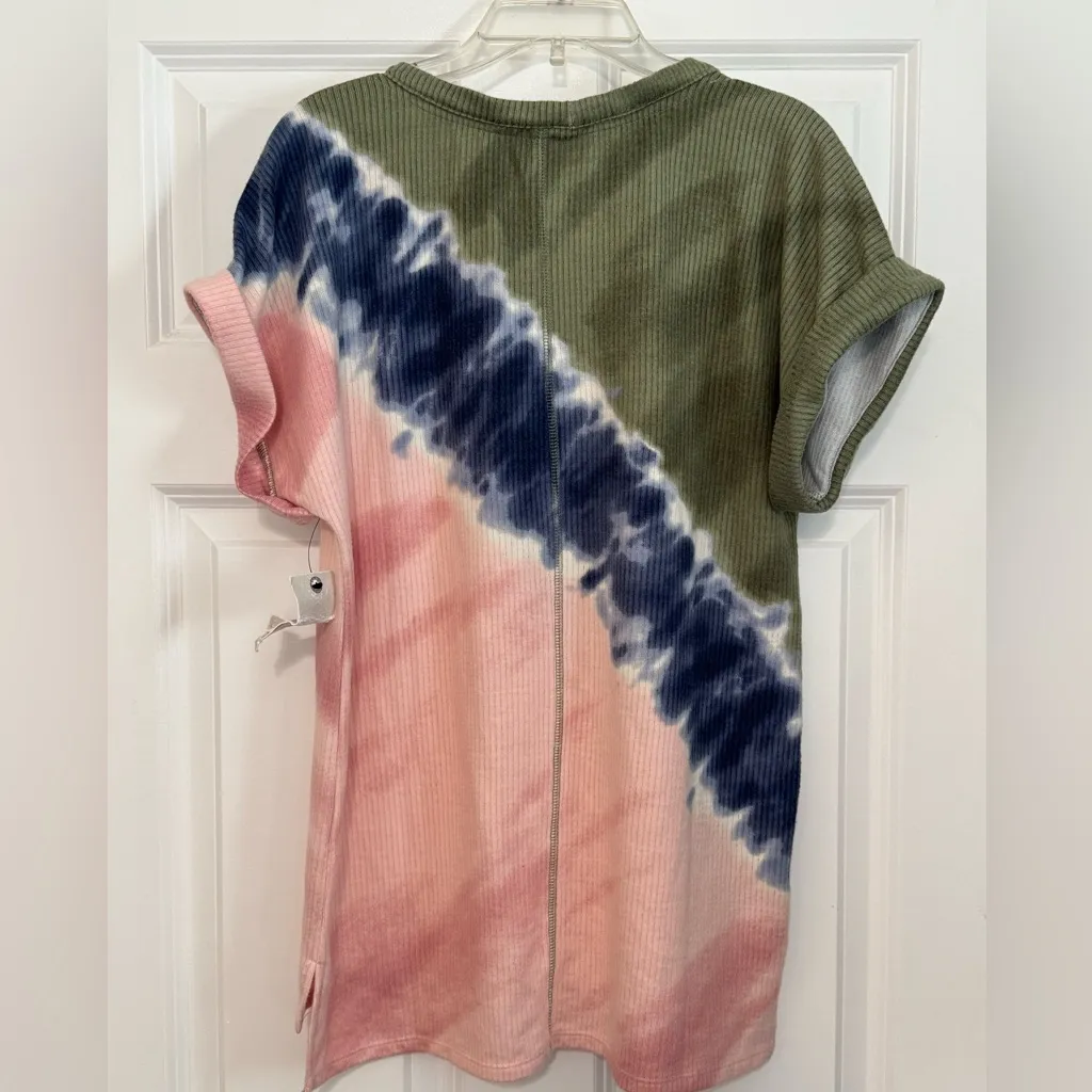 NWT Lucky Brand Textured Blue Green Pink Tie Dye Cuffed Short Sleeve Top Medium - Image 2