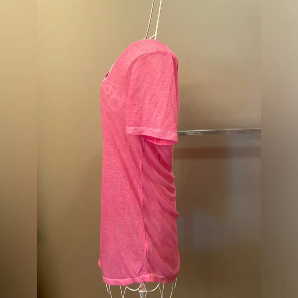 Mudd V-Neck Two-Tone Short-Sleeve Top, Neon Pink, Size XS - Image 2