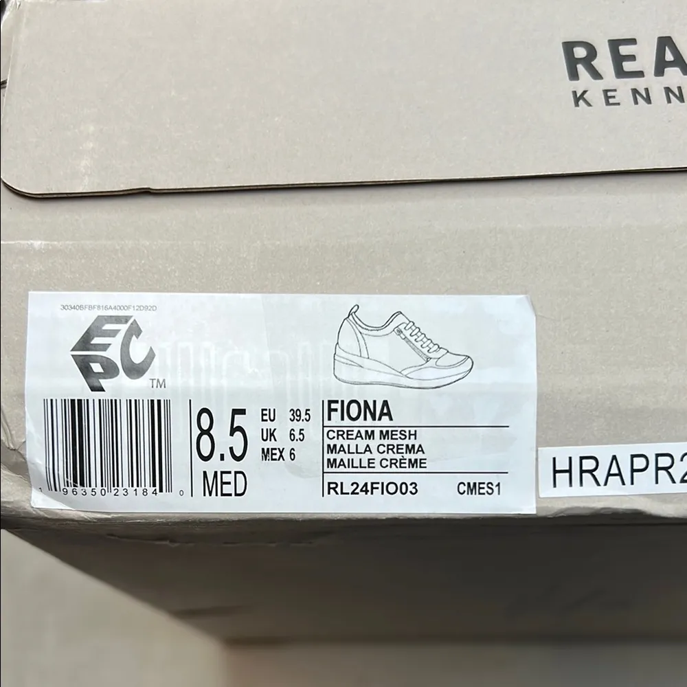 Kenneth Cole Women’s Fiona Wedge Sneakers- Cream Colored- Size 8.5- new in box - Image 7