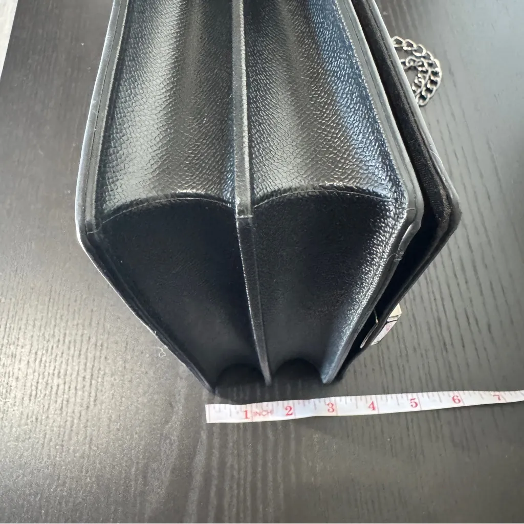 Black Quilted Crossbody Handbag - Image 9