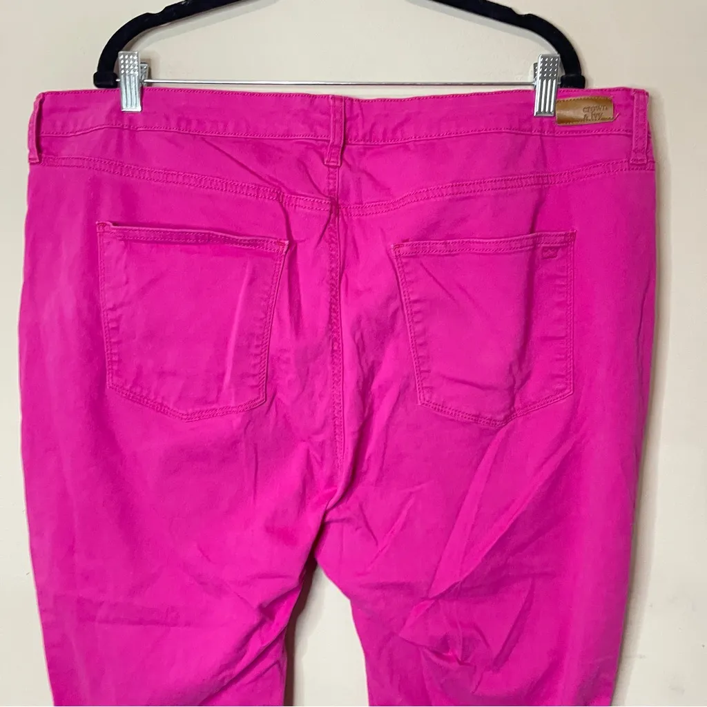 CROWN & IVY High-Rise Cotton Skinny Crop Jeans in Pink Pop, 20W - Image 9