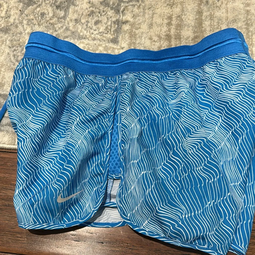 NIKE DRI FIT BLUE & WHITE ATHLETIC  RUNNING SHORTS - Image 6
