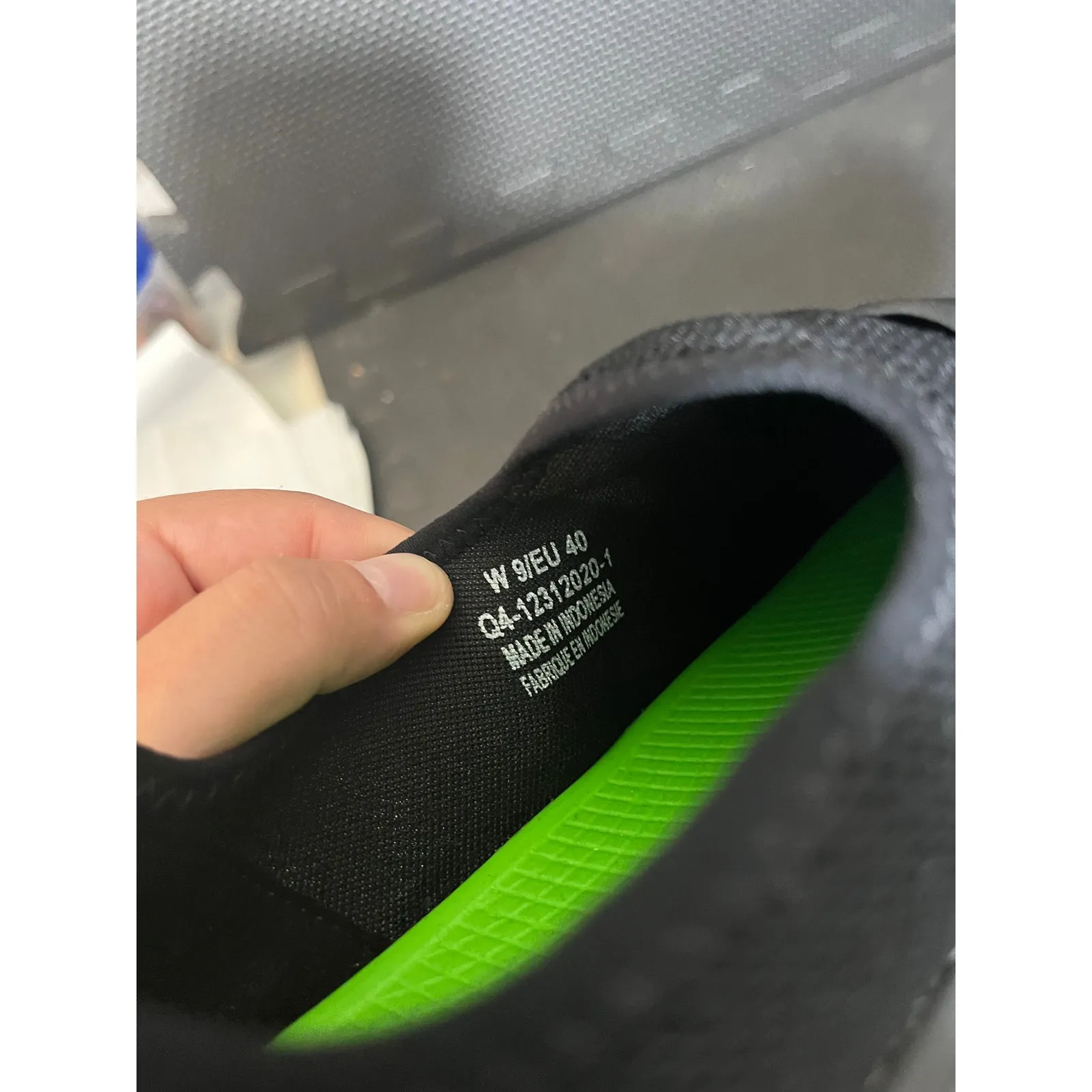 Oofos OOmg Eezee Womens 9 Shoes Black Fabric Slip on Low Top Comfort Sneakers - Image 7