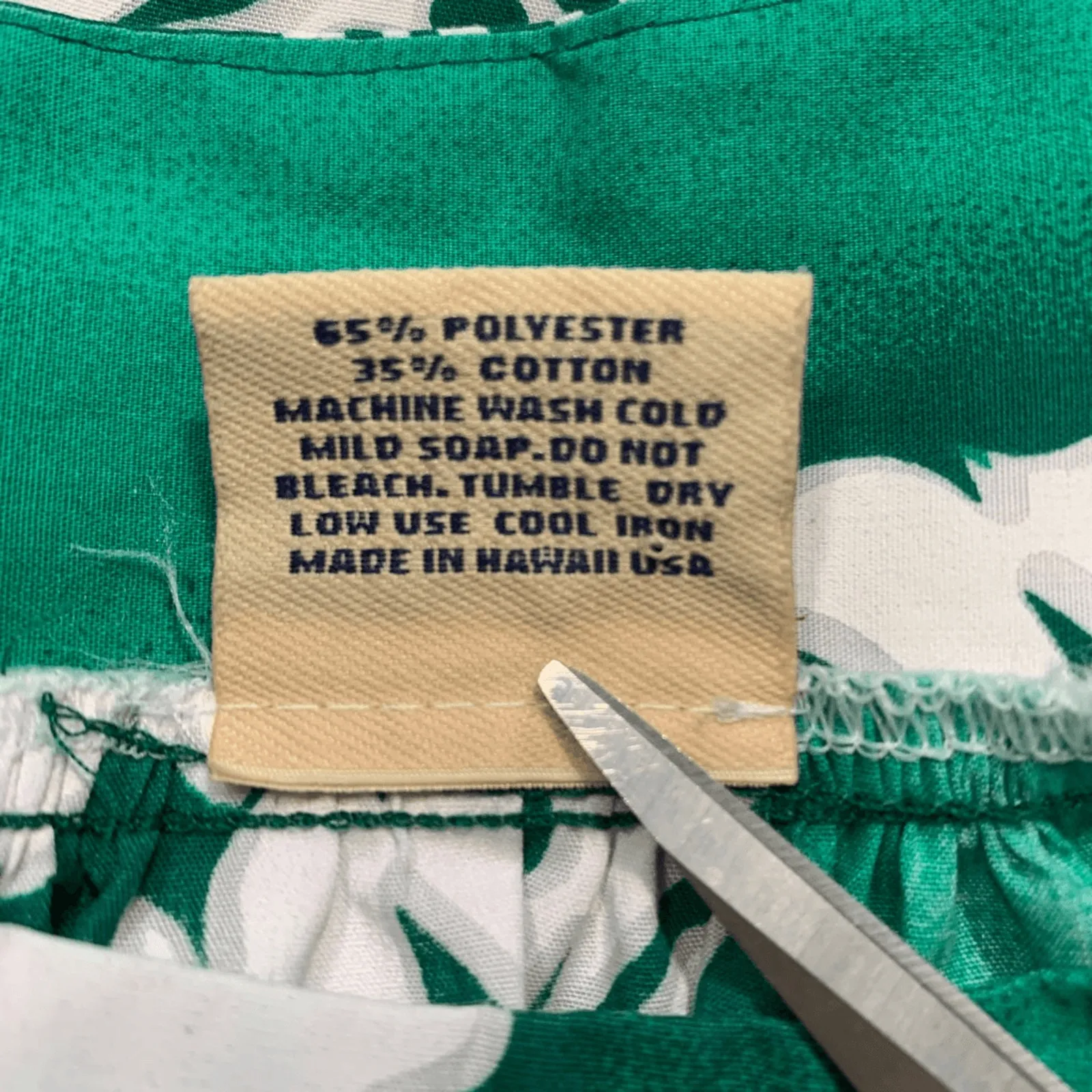 Vintage Royal Creations Hawaiian Muumuu Dress Green White Floral Made in Hawaii Size M - Image 9