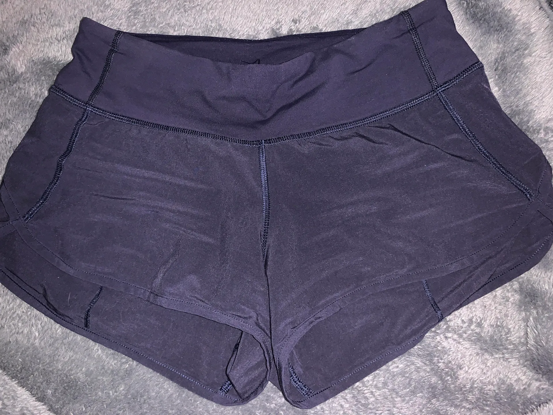 Lululemon navy  shorts - Image 3
