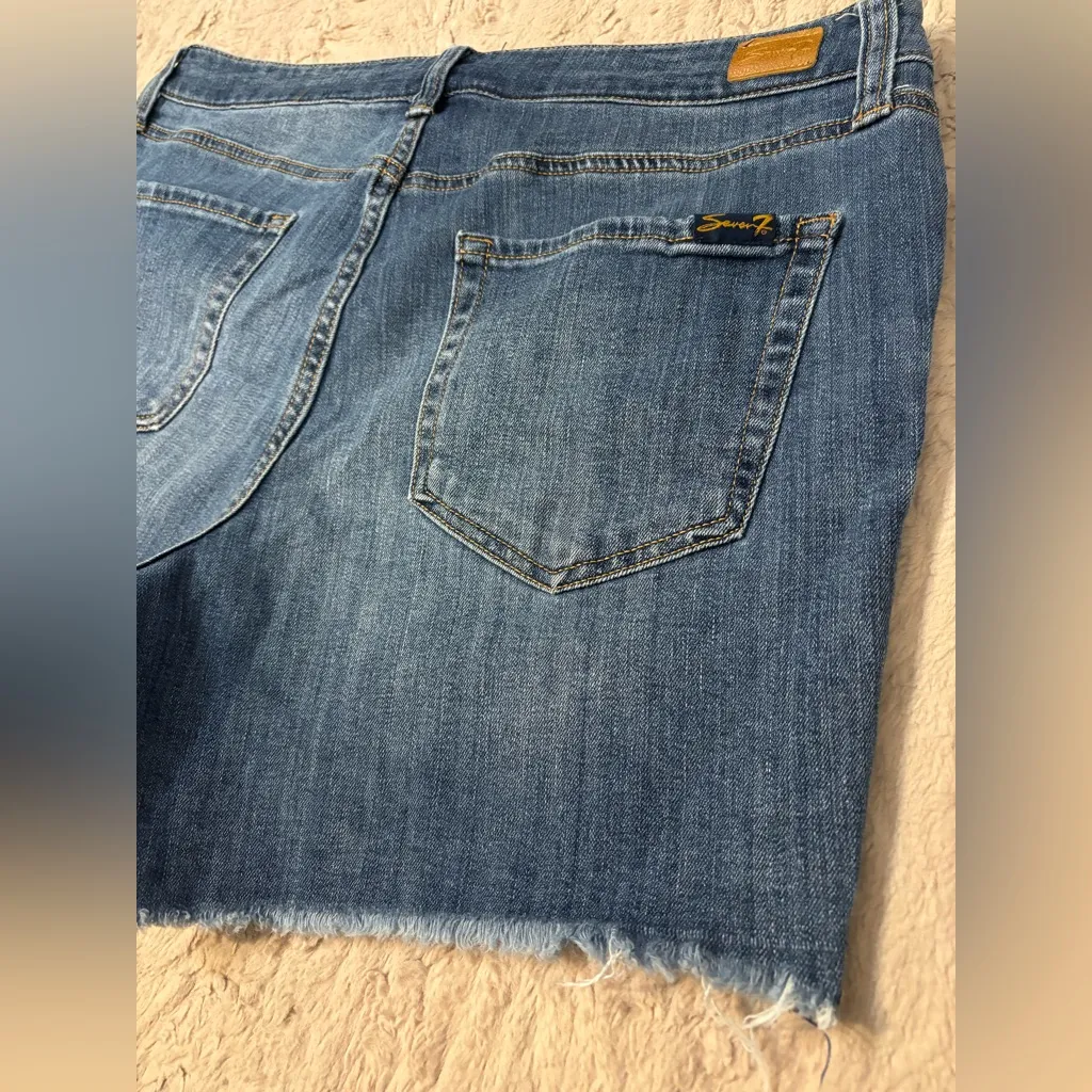 Seven7  size 12 weekend short - Image 5