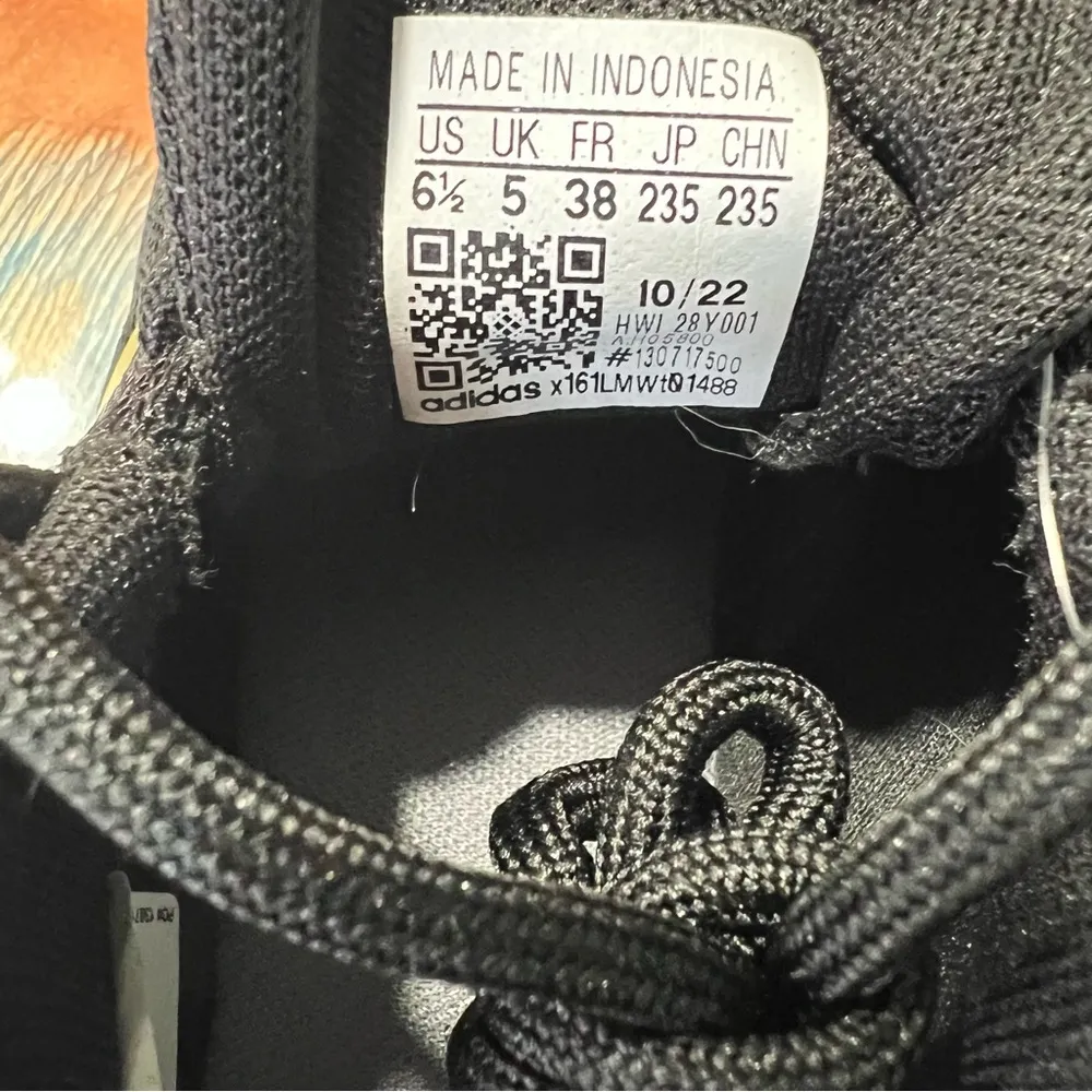 NWT Adidas QT Racer 2.0 Black Gold White Running Shoes 6.5 - Image 8