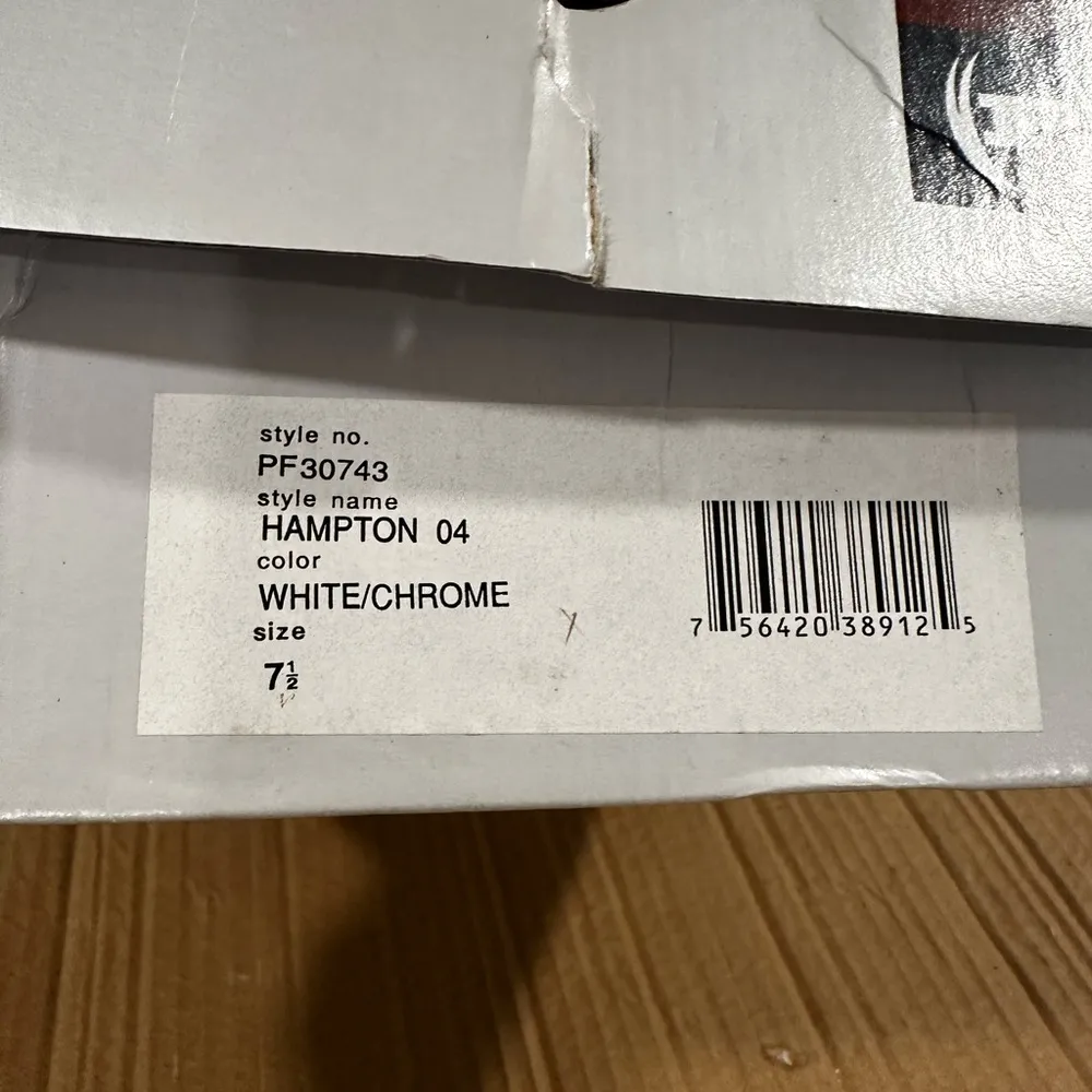 VTG New in the box. White/ Chrome Phat Farm Hampton 04 Sneakers. Women’s Sz: 7.5 White - Image 8