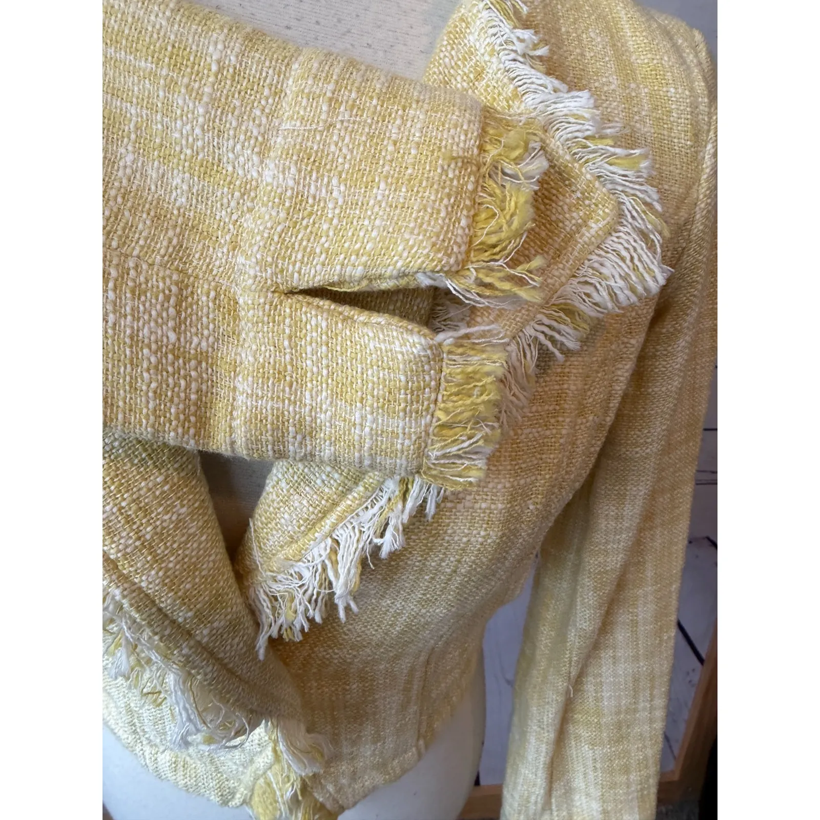 NWT Cabi Blazer Cropped Yellow Fringed size XS Extra Small 339 #339 Tweed Jacket - Image 4