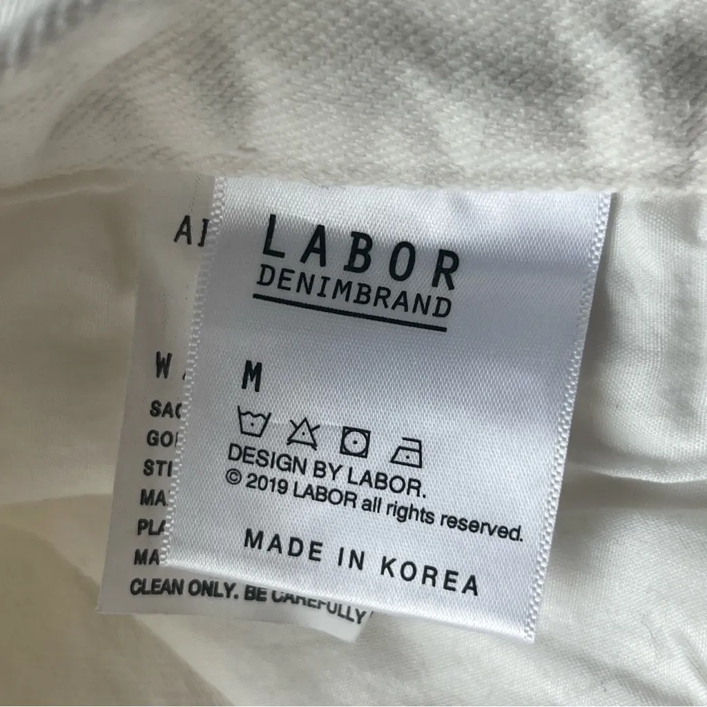 Women's White Distressed Jeans Size 28 - Image 6