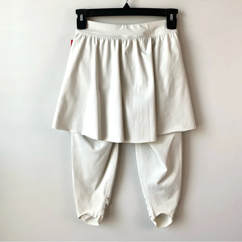 Spanx Booty Boost Skirt Leggings Skort White‎ Cloud XS - Image 5