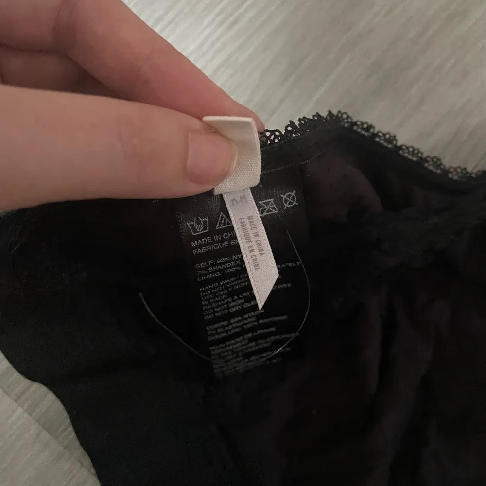 NWOT Urban Outfitters Out From Under Floral Lace High Neck Black Bralette Sz M - Image 6